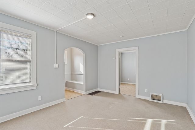 505 Kirkwood Avenue, Des Moines, IA 50315