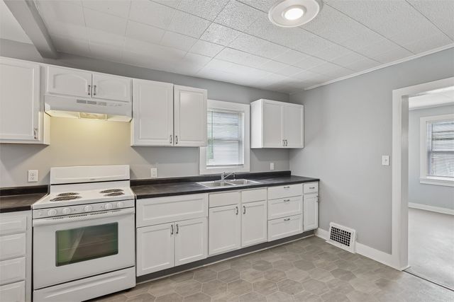 505 Kirkwood Avenue, Des Moines, IA 50315