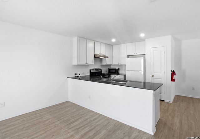 8918 Solar Cove, San Antonio, TX 78252