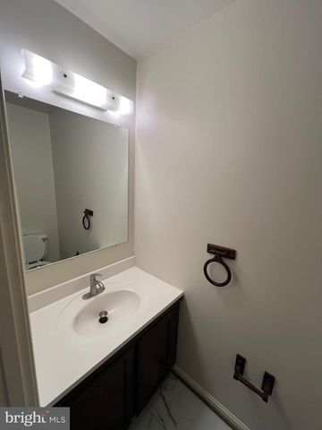 5805 MORNINGBIRD LN, Columbia, MD 21045