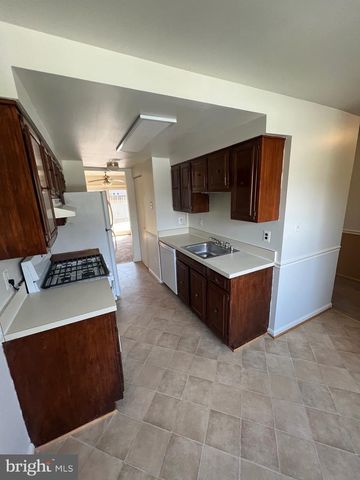 5805 MORNINGBIRD LN, Columbia, MD 21045