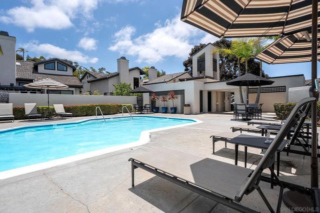 6339 Caminito Del Cervato, San Diego, CA 92111