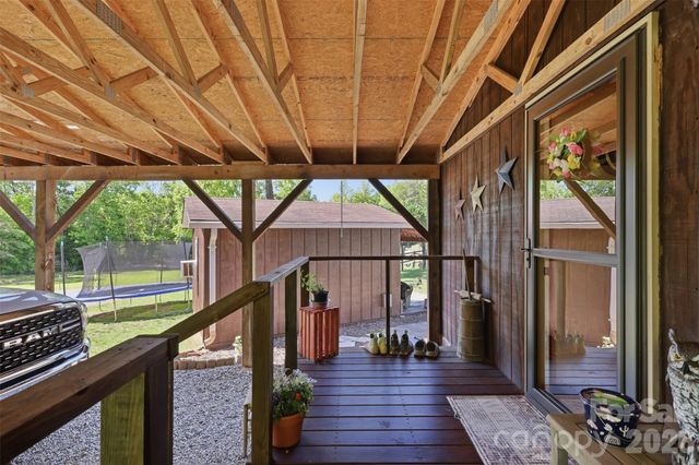 176 + 174 Oak Hollow Road, Union Grove, NC 28689