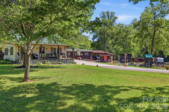 176 + 174 Oak Hollow Road, Union Grove, NC 28689