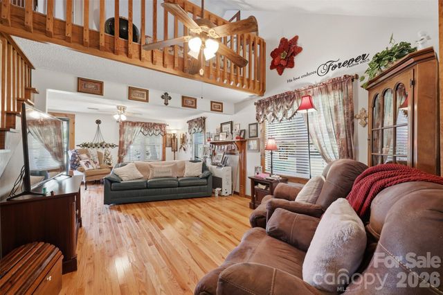 176 + 174 Oak Hollow Road, Union Grove, NC 28689