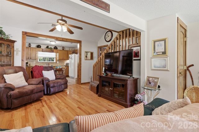 176 + 174 Oak Hollow Road, Union Grove, NC 28689