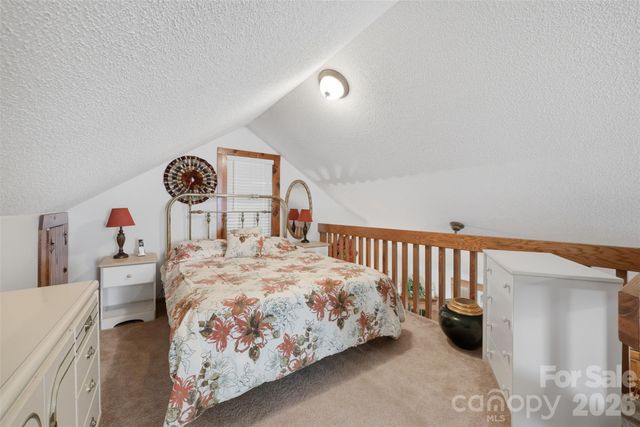 176 + 174 Oak Hollow Road, Union Grove, NC 28689