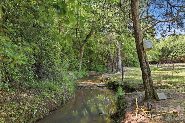 176 + 174 Oak Hollow Road, Union Grove, NC 28689
