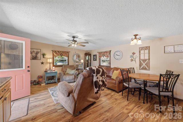 176 + 174 Oak Hollow Road, Union Grove, NC 28689