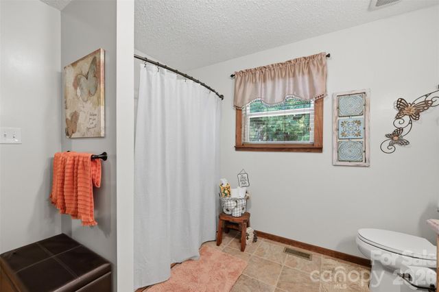 176 + 174 Oak Hollow Road, Union Grove, NC 28689