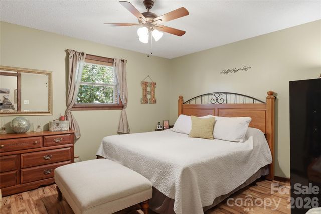 176 + 174 Oak Hollow Road, Union Grove, NC 28689