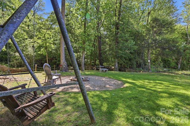 176 + 174 Oak Hollow Road, Union Grove, NC 28689