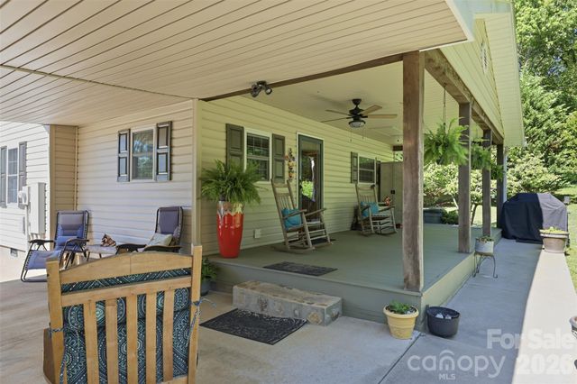 176 + 174 Oak Hollow Road, Union Grove, NC 28689