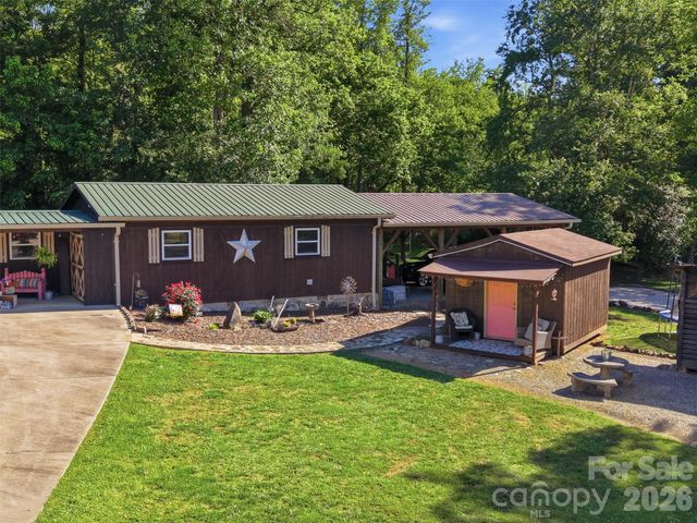 176 + 174 Oak Hollow Road, Union Grove, NC 28689