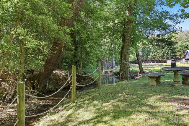 176 + 174 Oak Hollow Road, Union Grove, NC 28689