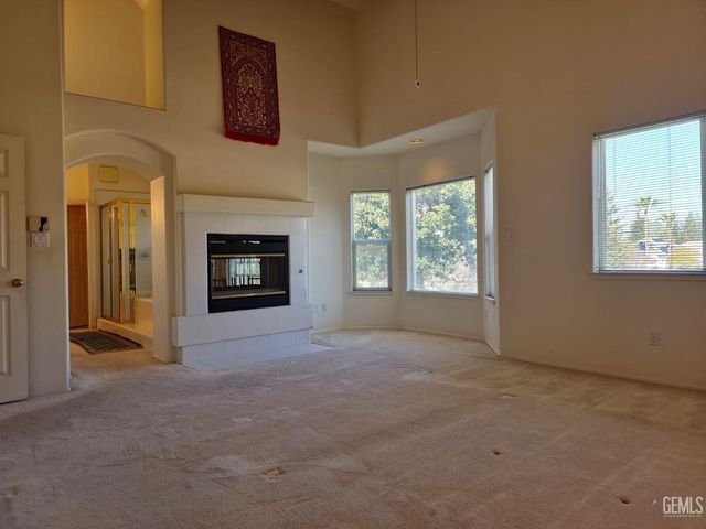 1508 Fieldspring Drive, Bakersfield, CA 93311