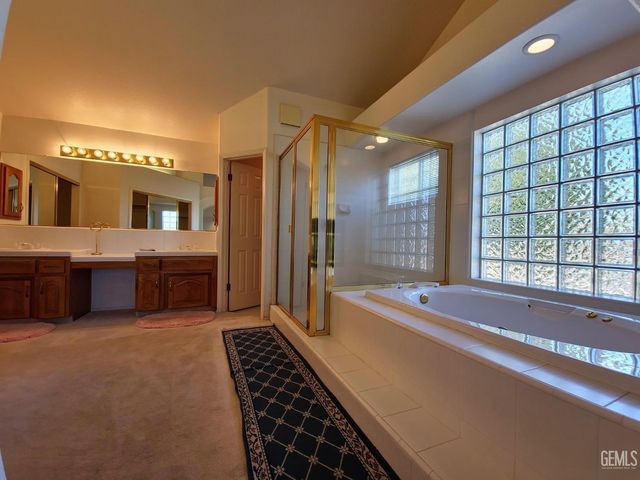 1508 Fieldspring Drive, Bakersfield, CA 93311