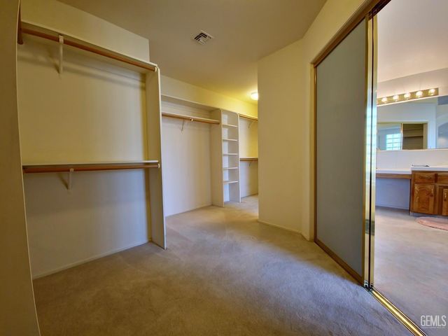 1508 Fieldspring Drive, Bakersfield, CA 93311