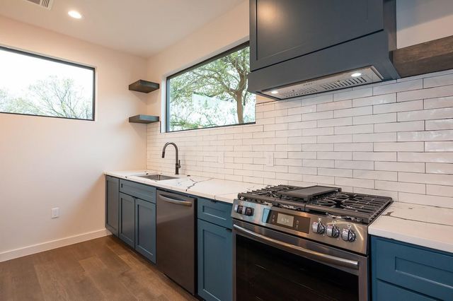 4906 Aberdeen CIR, Austin, TX 78745