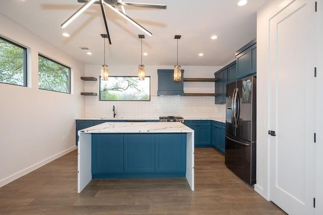 4906 Aberdeen CIR, Austin, TX 78745