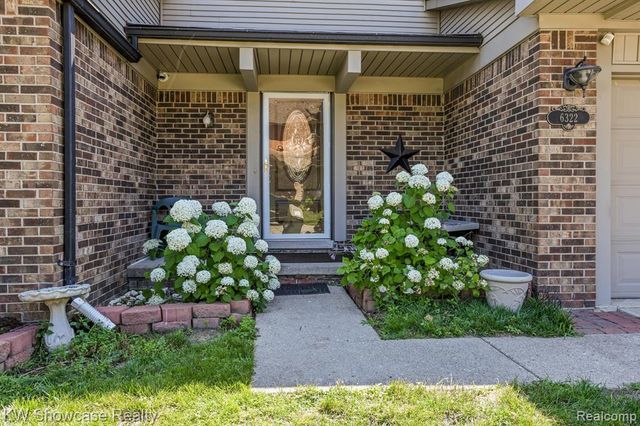 6322 Clarendon Drive, Canton, MI 48187