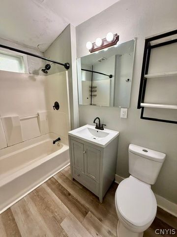 415 Stratford Street, Syracuse, NY 13210