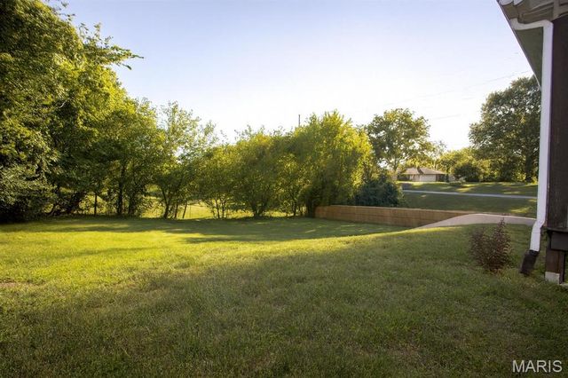 7302 W Kirsch Road, Collinsville, IL 62234