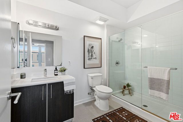 4215 Glencoe Avenue 302, Marina Del Rey, CA 90292