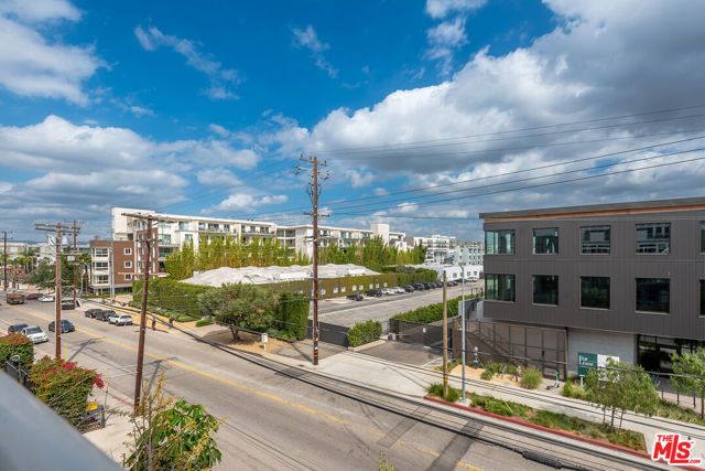 4215 Glencoe Avenue 302, Marina Del Rey, CA 90292