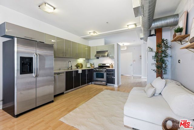 4215 Glencoe Avenue 302, Marina Del Rey, CA 90292