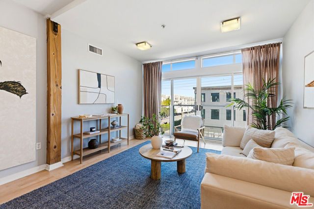 4215 Glencoe Avenue 302, Marina Del Rey, CA 90292