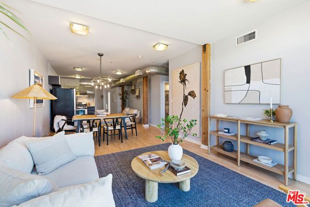 4215 Glencoe Avenue 302, Marina Del Rey, CA 90292