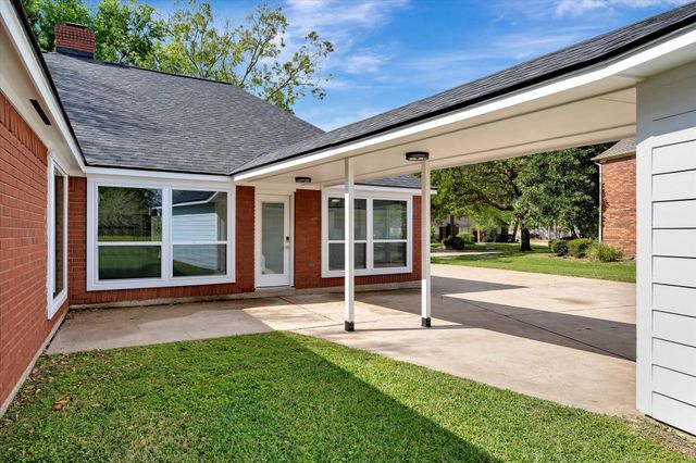 15411 Park Estates Lane, Houston, TX 77062