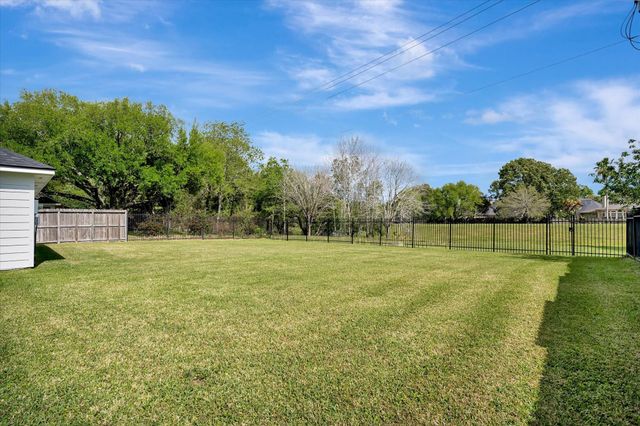 15411 Park Estates Lane, Houston, TX 77062