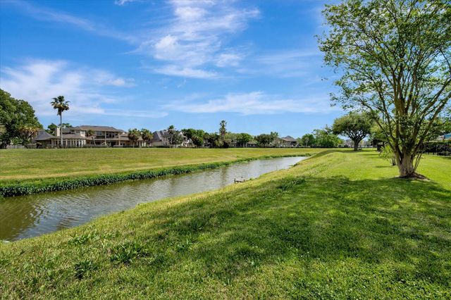 15411 Park Estates Lane, Houston, TX 77062