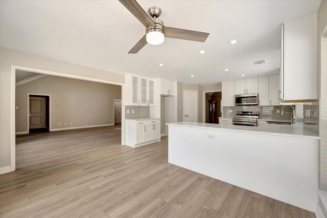 15411 Park Estates Lane, Houston, TX 77062