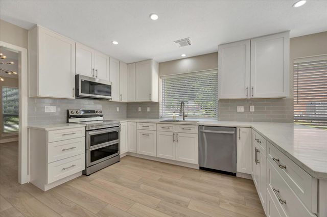 15411 Park Estates Lane, Houston, TX 77062