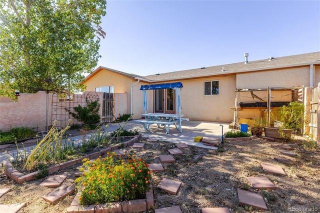 1148 E Dove Creek Drive, Pueblo West, CO 81007