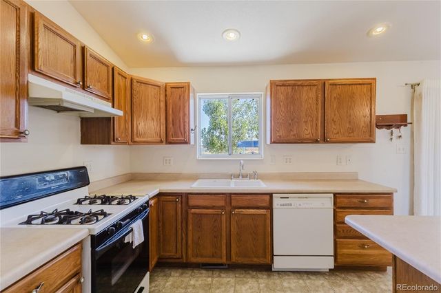 1148 E Dove Creek Drive, Pueblo West, CO 81007