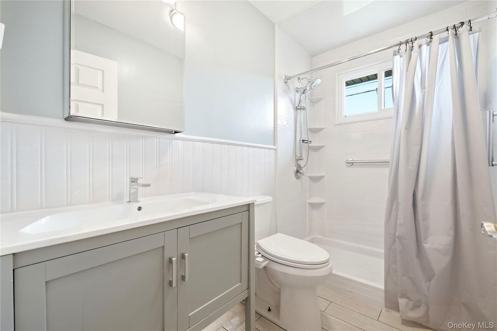 222 Jerusalem Avenue, Massapequa, NY 11758 — photo 5