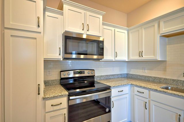 185 Bainbridge Dr # A, Clarksville, TN 37043