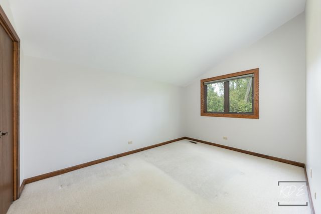 1213 Yorkshire Drive, Naperville, IL 60563