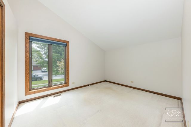 1213 Yorkshire Drive, Naperville, IL 60563