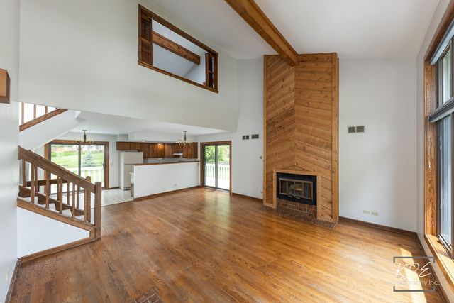 1213 Yorkshire Drive, Naperville, IL 60563