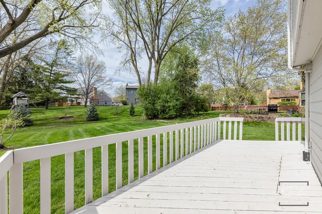 1213 Yorkshire Drive, Naperville, IL 60563