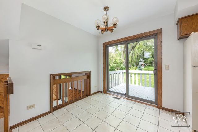 1213 Yorkshire Drive, Naperville, IL 60563