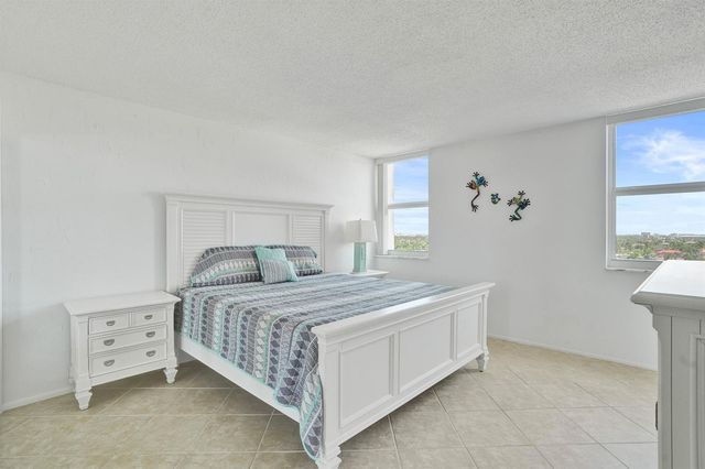2881 NE 33rd Court 10b, Fort Lauderdale, FL 33306