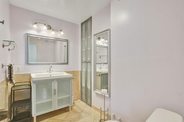 2881 NE 33rd Court 10b, Fort Lauderdale, FL 33306