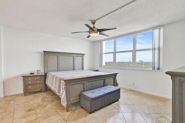 2881 NE 33rd Court 10b, Fort Lauderdale, FL 33306