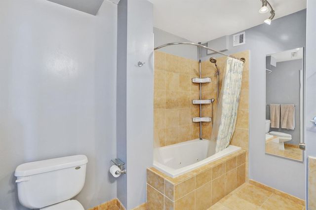 2881 NE 33rd Court 10b, Fort Lauderdale, FL 33306